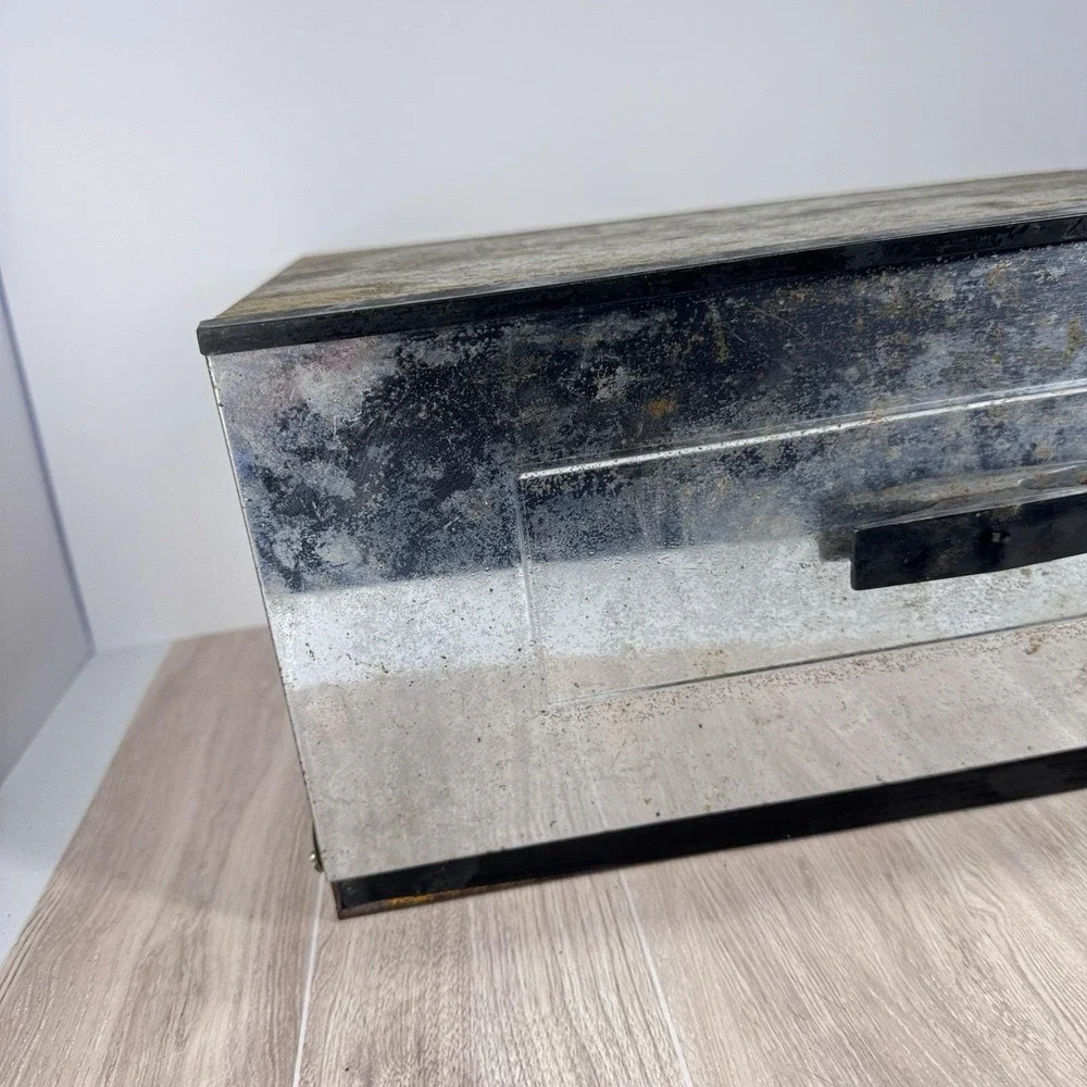 Vintage Kromex Metal Bread Box Made in USA Mid Century Kitchen Storage‎